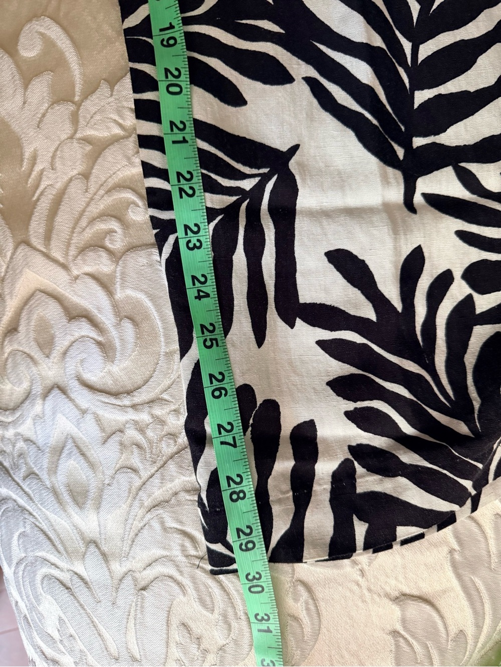 H & M Black & ivory Tropical Leaf Pants US XL - Picture 6 of 8
